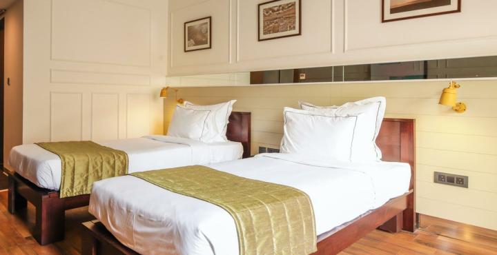 Escape Hotel & Spa Bangalore Exteriör bild