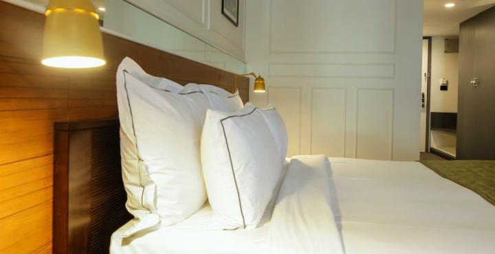 Escape Hotel & Spa Bangalore Exteriör bild