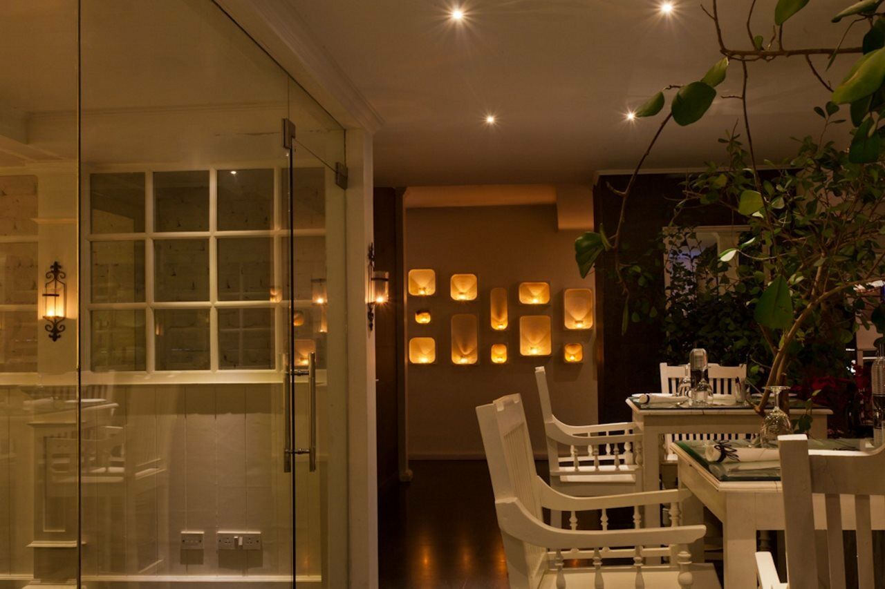 Escape Hotel & Spa Bangalore Exteriör bild