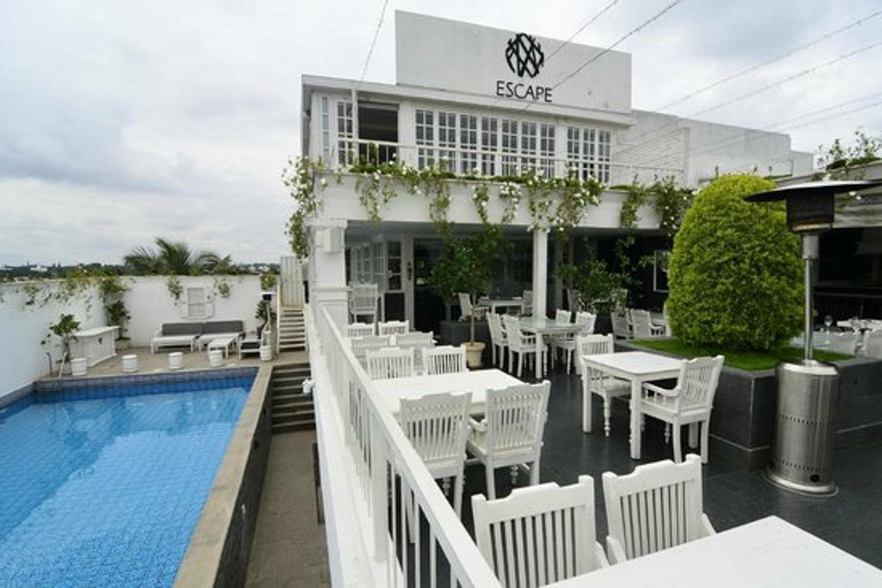 Escape Hotel & Spa Bangalore Exteriör bild
